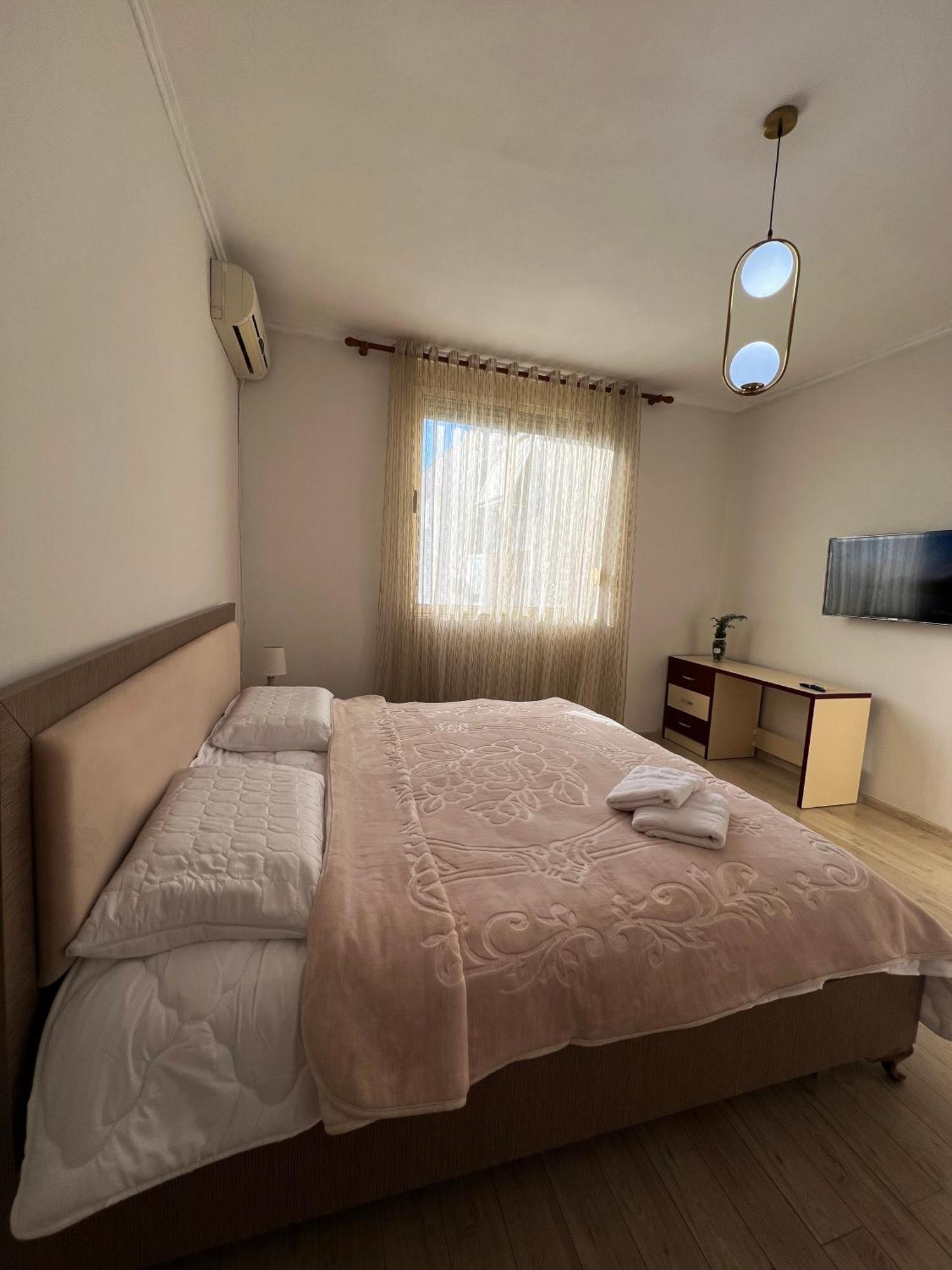 Elbasan Center Family Apartment N.42 Exterior photo